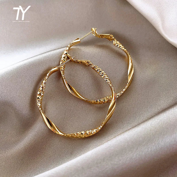 Minimalist Metal Gold Color Hoop Earrings 2023 Fashion Korean Jewelry For Woman Wedding Party Unusual Earrings For Luxury Girls