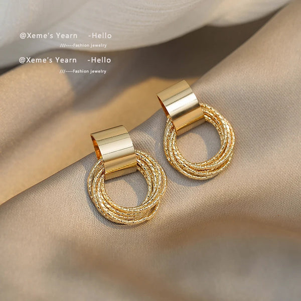 Retro Metallic Gold Colour Multiple Small Circle Pendant Earrings 2023 Jewelry fashion Wedding Party Unusual Earrings For Woman