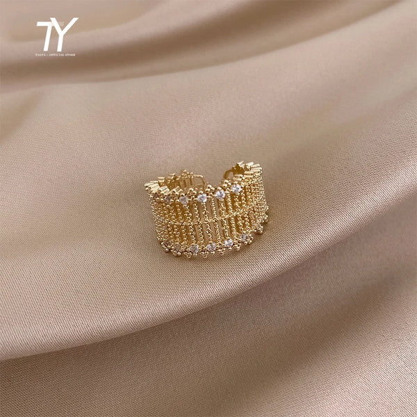 Metal Exaggerated Hollow Mesh Inlaid Zircon Gold Color Rings For Women 2023 New Fashion Luxury Korean Jewelry Wedding Party Ring
